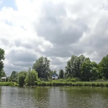 Haus Mit Wlan In Am Mueritzsee Prázdninový dům *